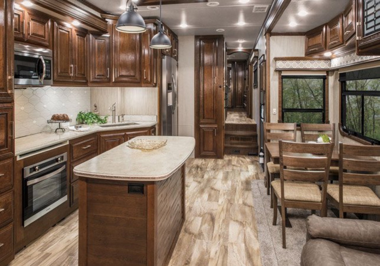 2018 DRV Luxury Suites MSA 40 Review