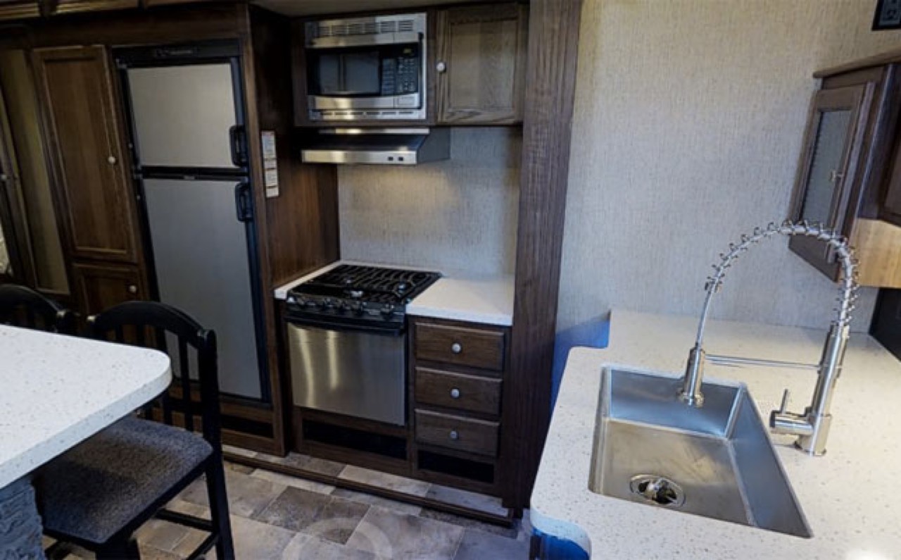 2018 Keystone Sprinter 334FWFLS Review